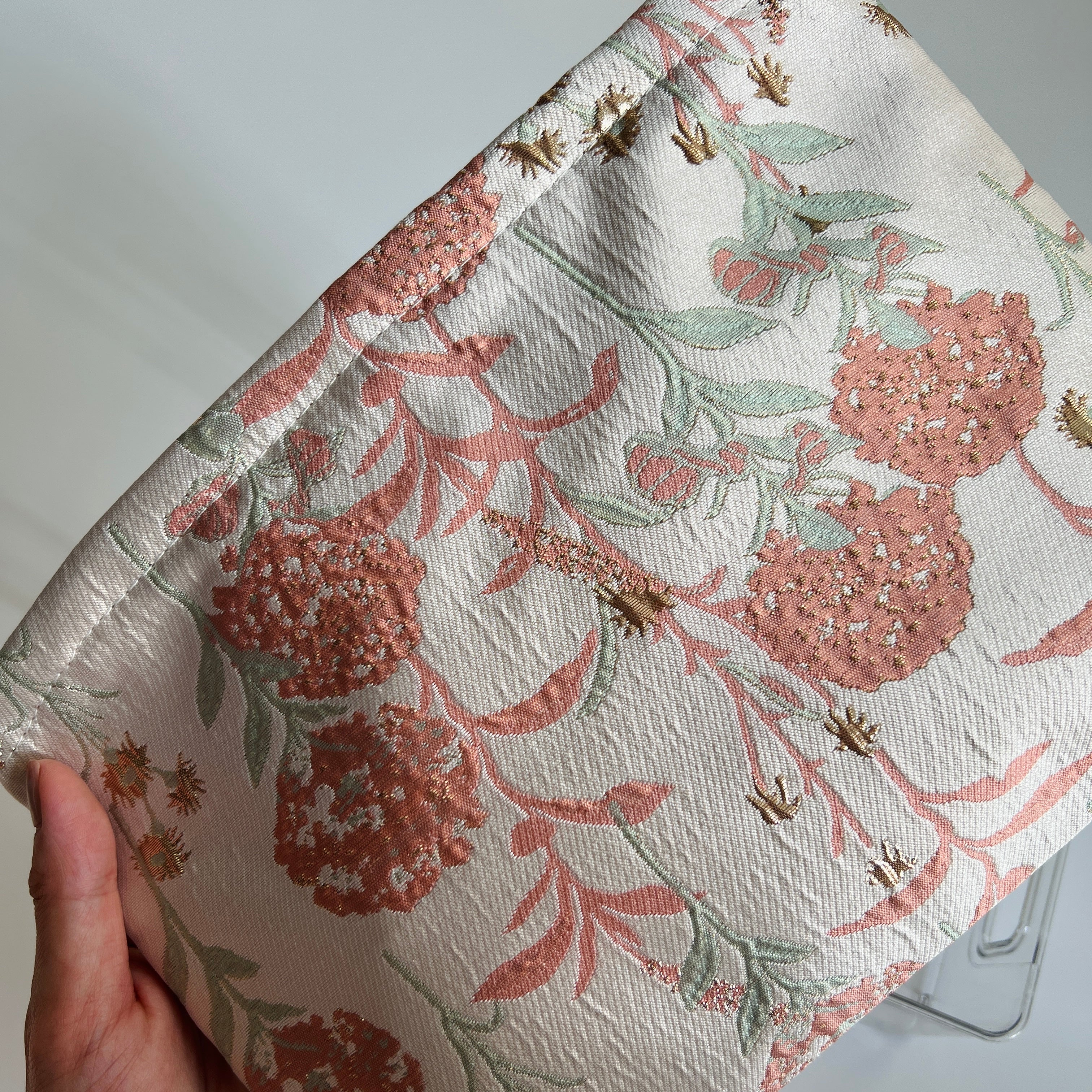 🌿 Vintage Botanical Cosmetic Bag