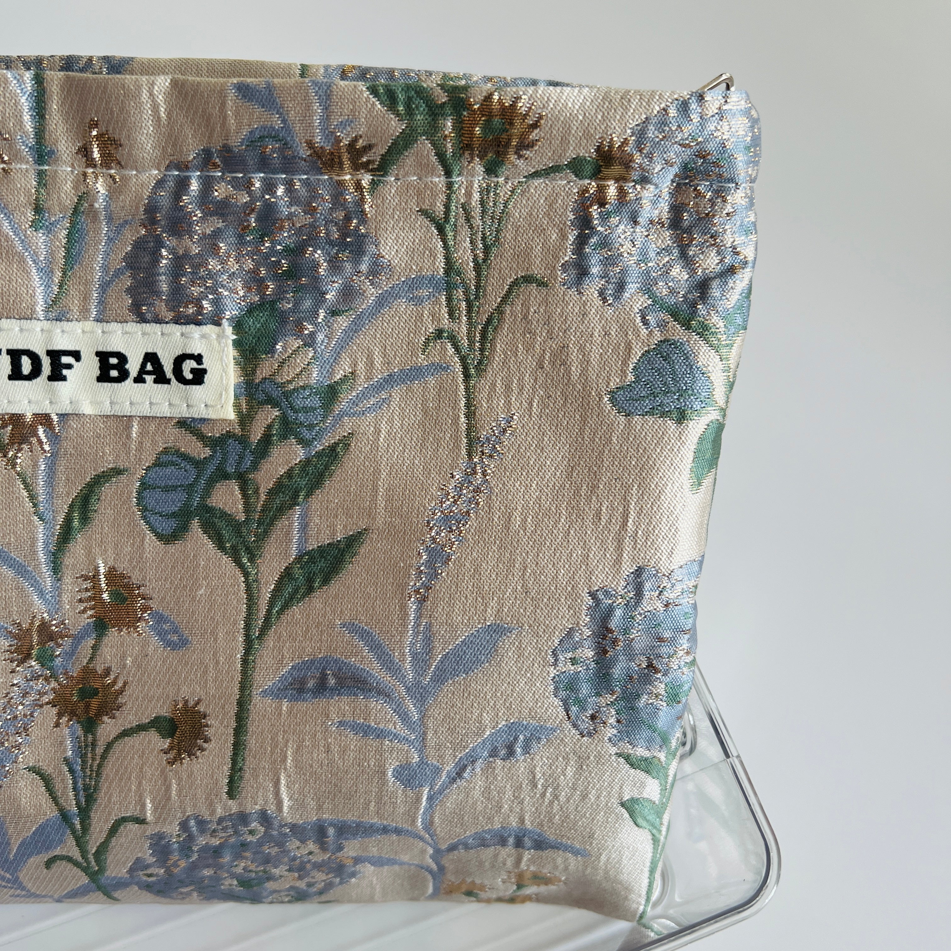 🌿 Soft Blue Botanical Cosmetic Bag