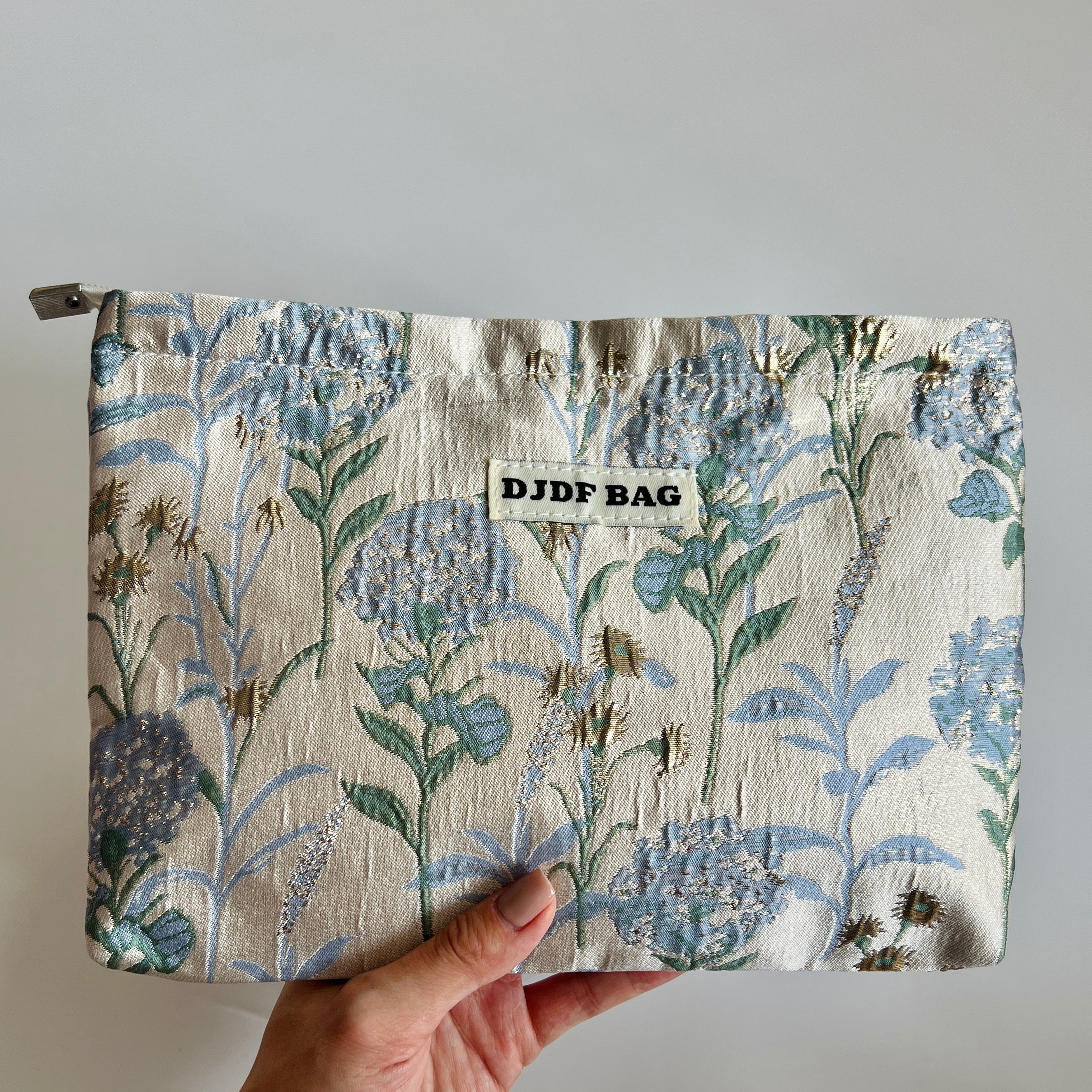 🌿 Soft Blue Botanical Cosmetic Bag