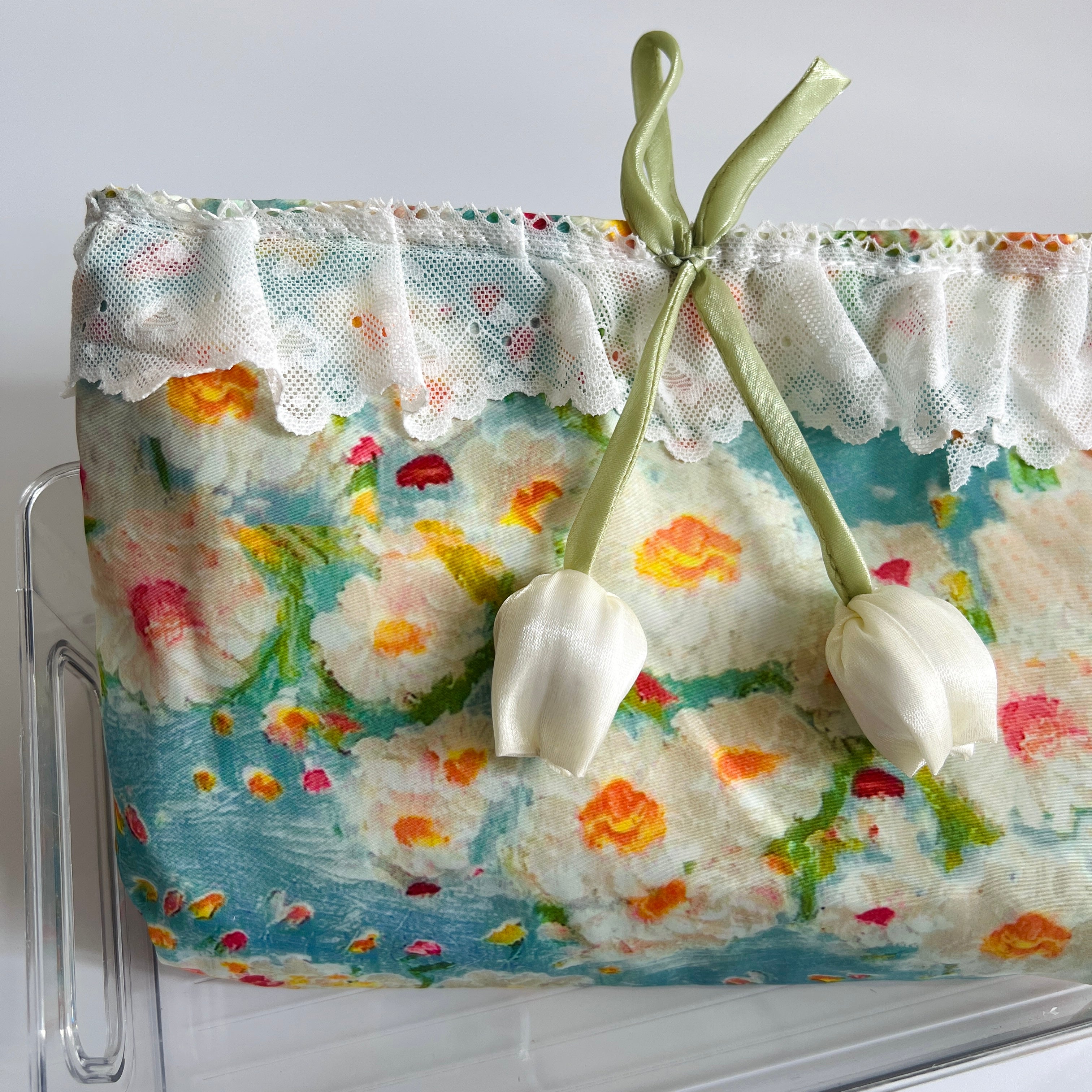 🌼 Cottagecore Floral Lace Pouch