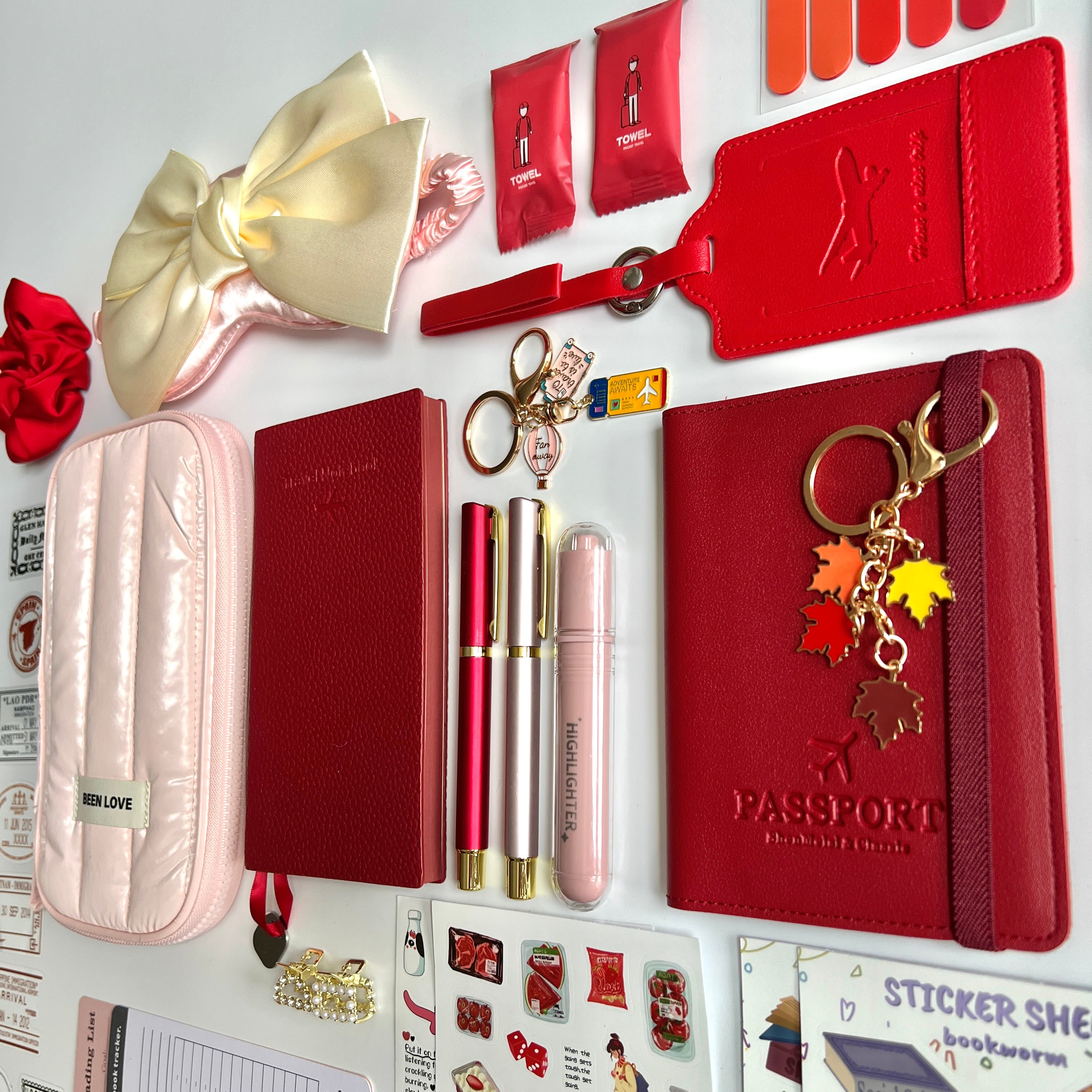 ❤️ Red Wander & Read Travel Bundle