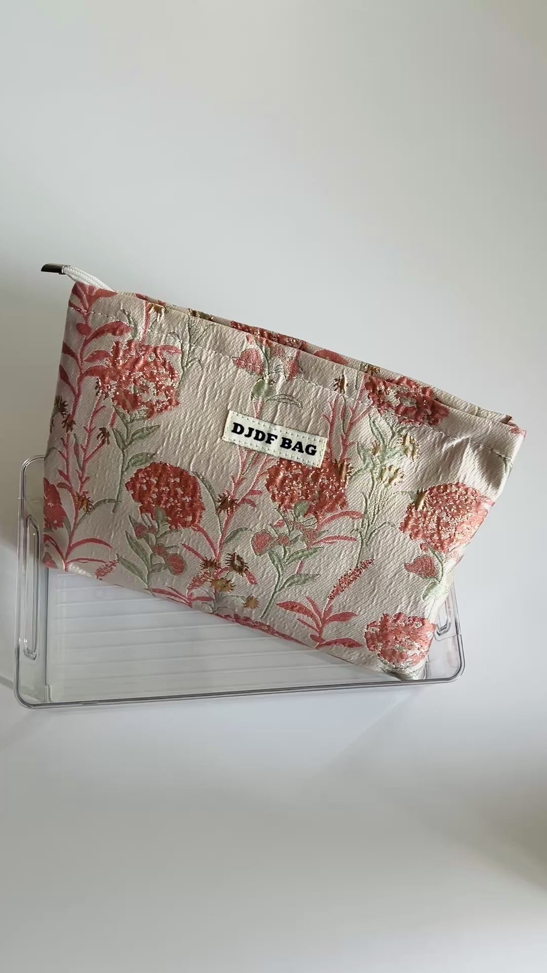🌿 Vintage Botanical Cosmetic Bag